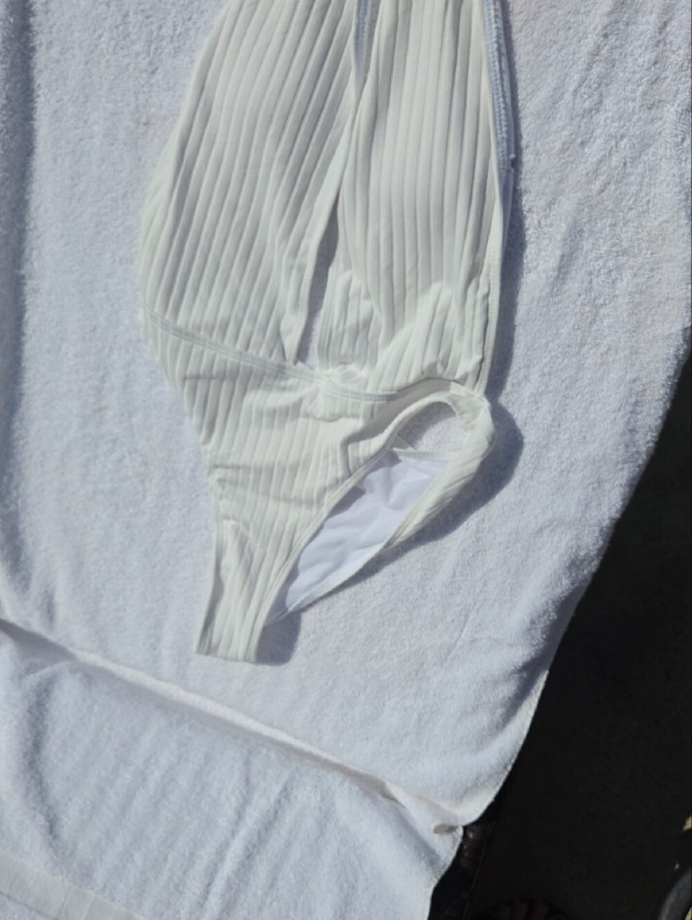 White Ribbed Halter One-Piece Swimsuit Marilyn Monroe style - Picture 5 of 5